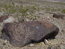230px petroglyphs2 above mesquite springs 800px