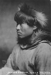 640px inuit man 1906