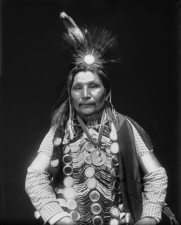 Ah bow e ge shig william potter ojibwe 1911