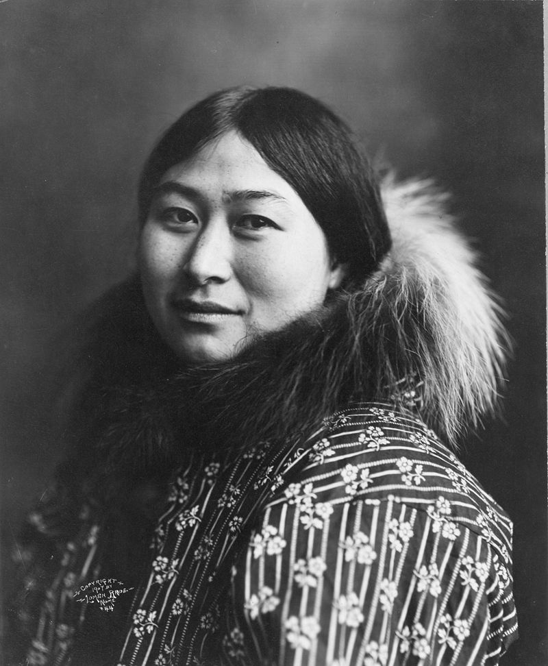 800px-Inuit_women_1907