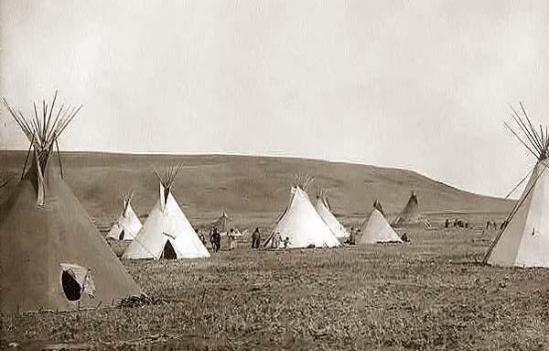 2 campement atsinas 1908