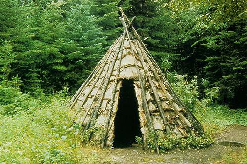 Reconstitution de wigwam beothuk